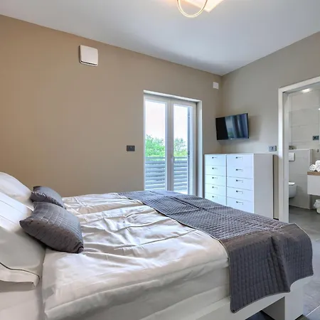 Zoia By Interhome *