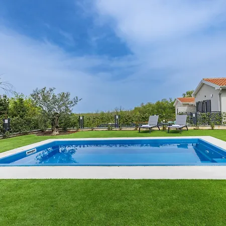 Zoia By Interhome Umag