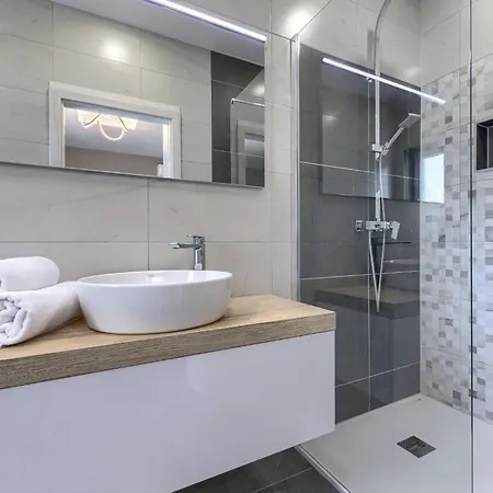 Zoia By Interhome