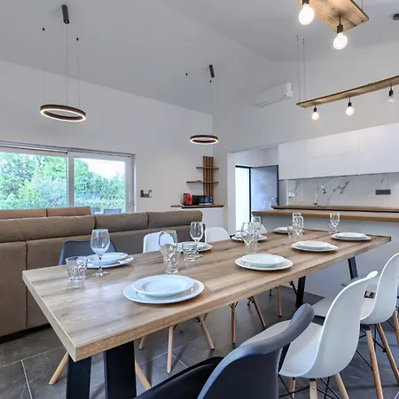 Zoia By Interhome